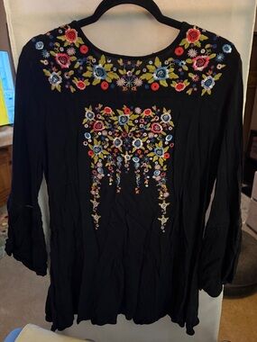 Umgee Black Boho Embroidered Floral Tunic